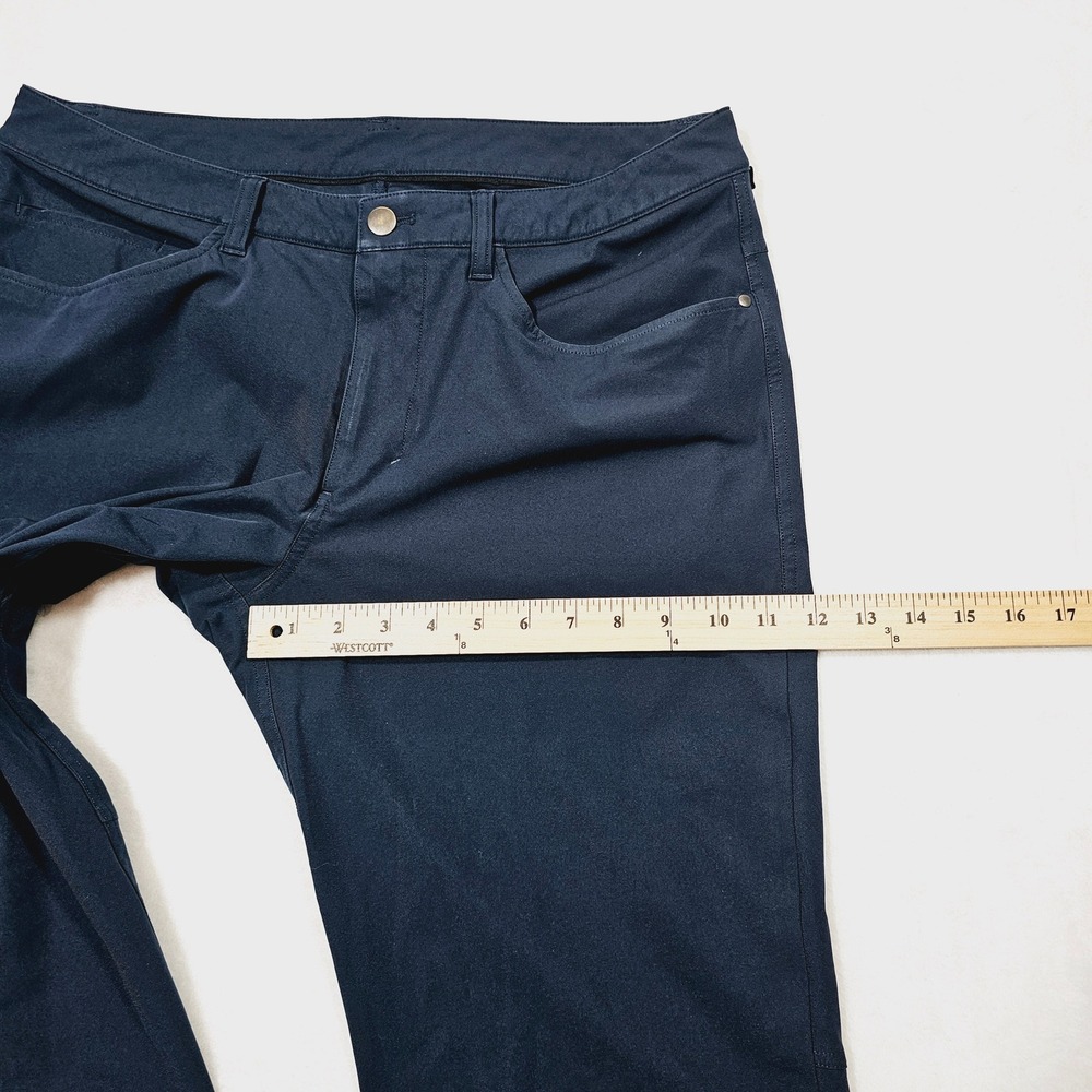 Lululemon ABC Pants Mens 34x31 Navy Blue Straight Technical Commuter Activewear - Picture 8 of 12